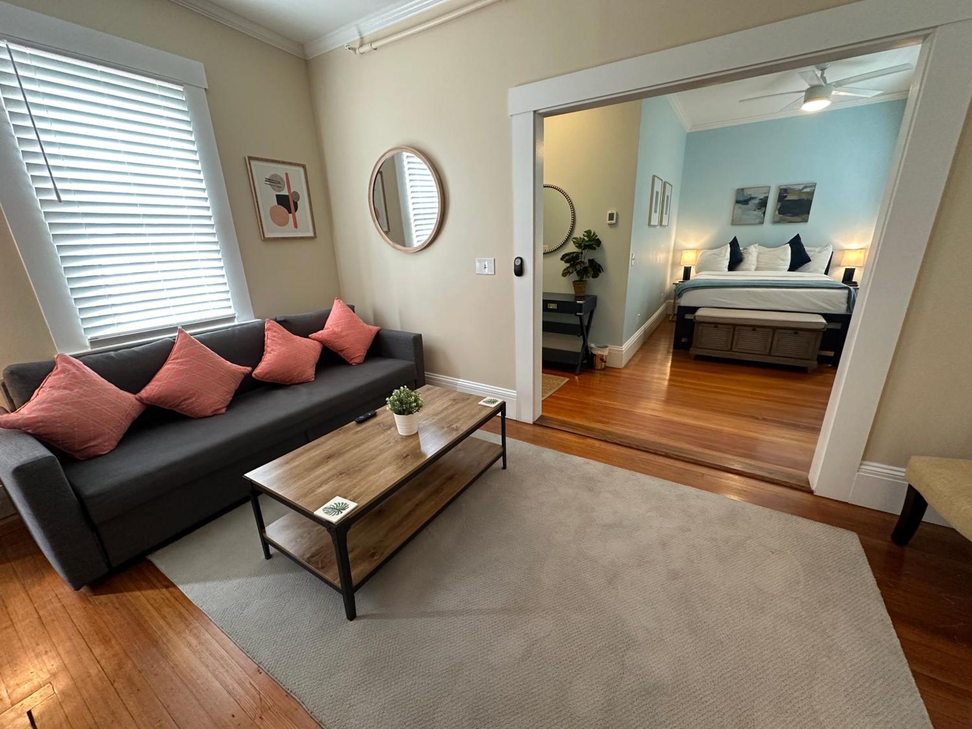 Entire Charming Victorian Home Downtown Newport Ngoại thất bức ảnh