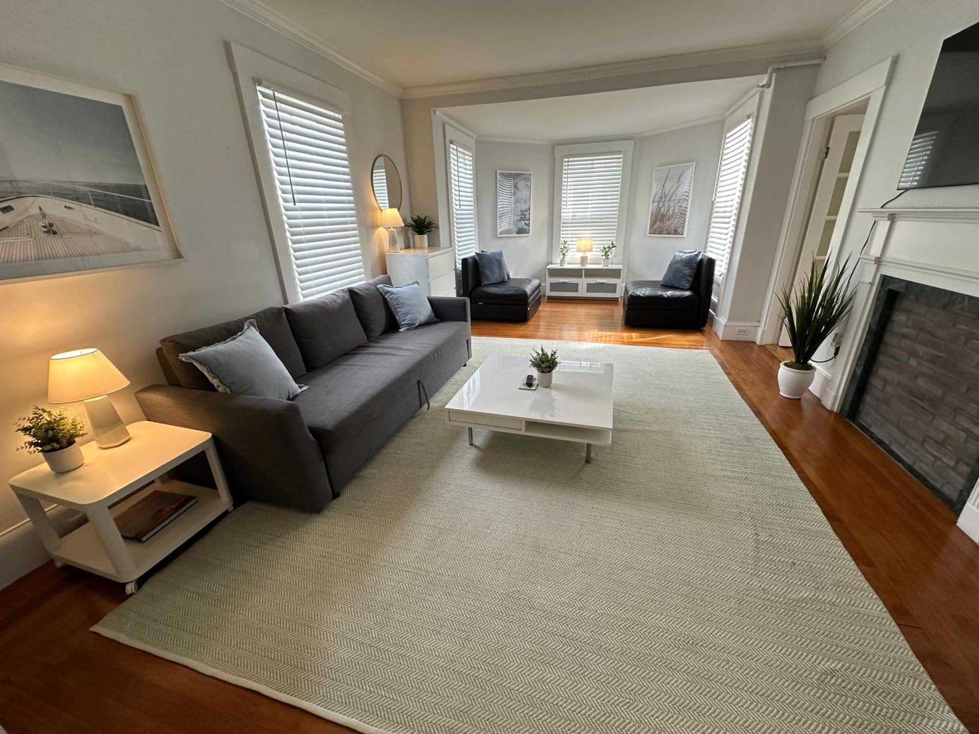 Entire Charming Victorian Home Downtown Newport Ngoại thất bức ảnh
