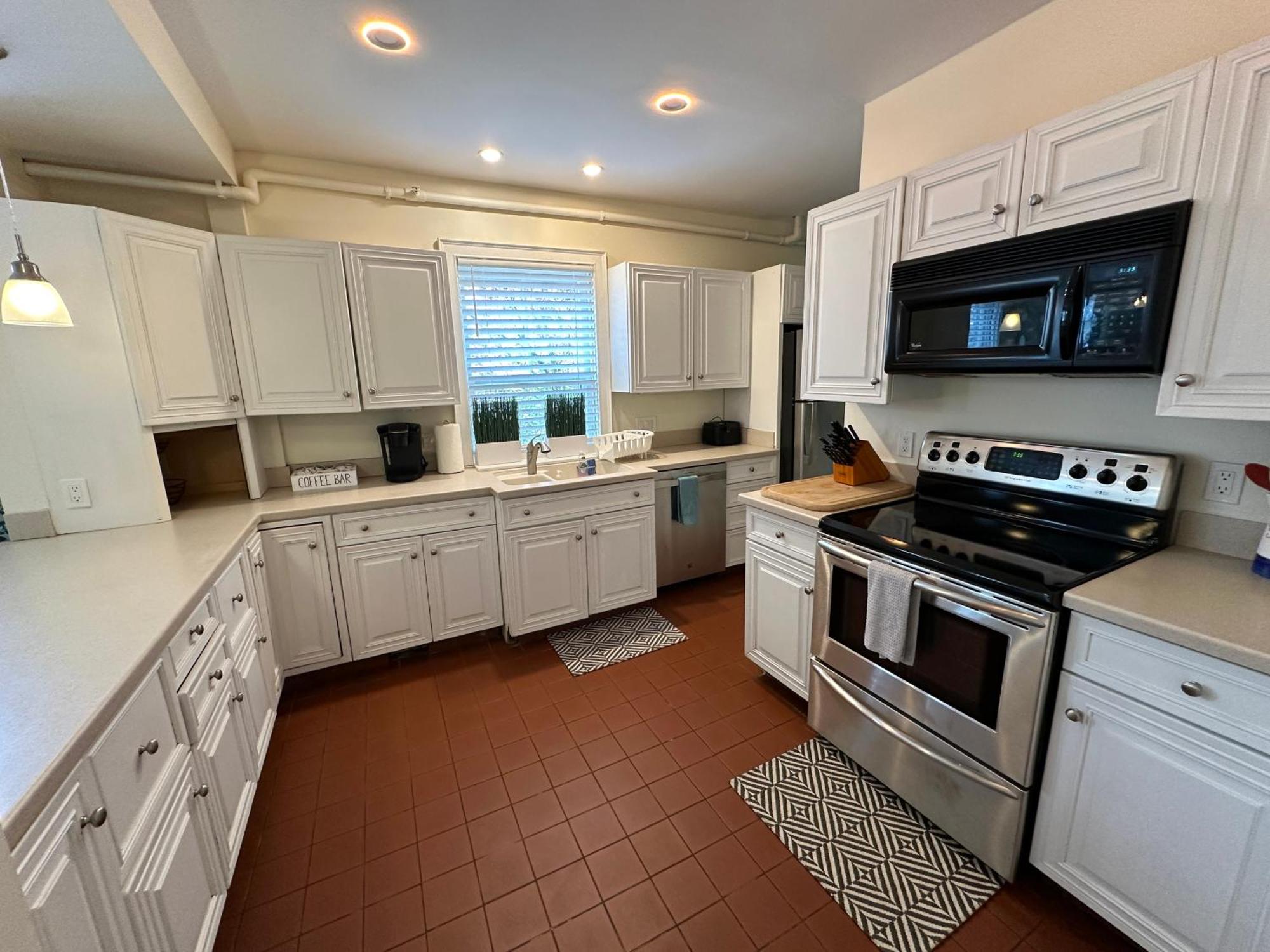 Entire Charming Victorian Home Downtown Newport Ngoại thất bức ảnh